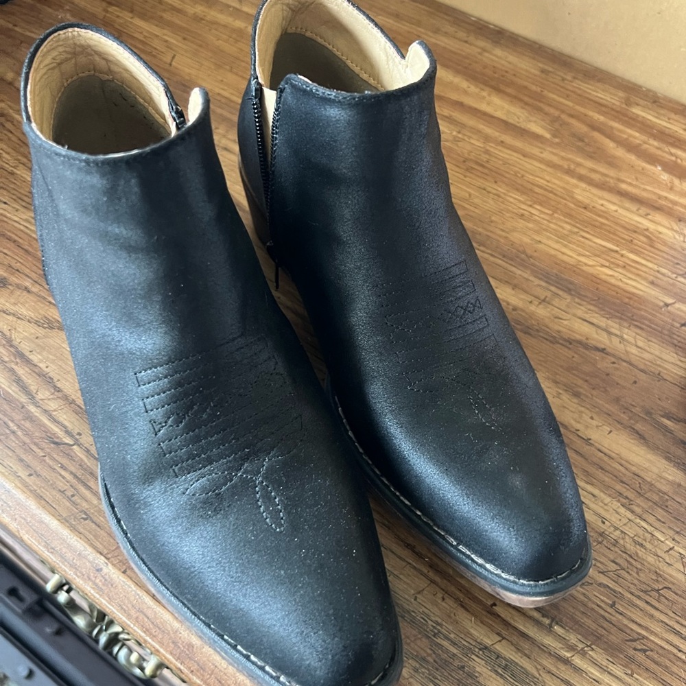Roper Booties. Size 8. Worn one time to a concert.